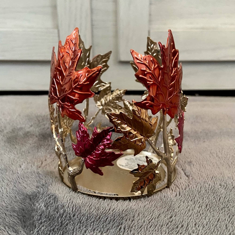 Bath & Body Works Leaves Single Wick Candle Holder